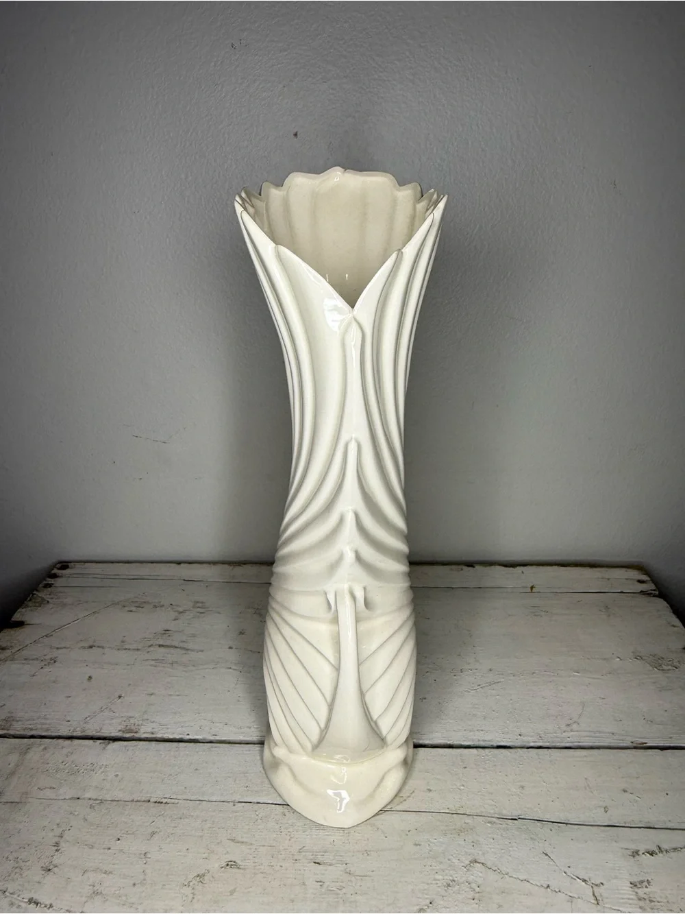 VTG Maddux California White (off) Swan w/Black Eyes & Black Beak Vase 12” tall